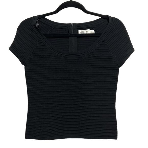 Eliza J Black ribbed Short sleeve crop top size medium - Picture 1 of 4